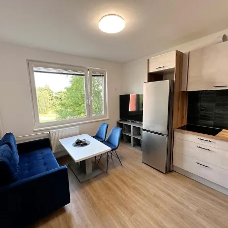 Apartment In A Quiet Part Of Hradec Lägenhet